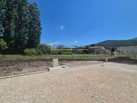 terrain constructible viabilisé à vendre