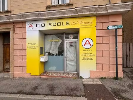 local commercial à vendre