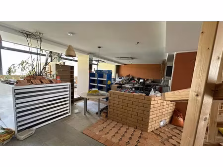 location locaux professionnels à alfortville (94140)  3 000 €