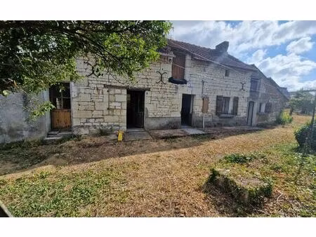 maison roiffé m² t-2 à vendre  60 000 €