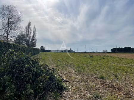 terrain constructible à vendre ? longèves (85)