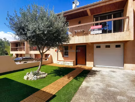 maison renovee avec terrasse  jardin et piscine