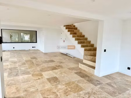 locaux mixtes de 120m²