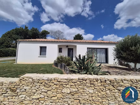 maison récente de plain pied - cheffois