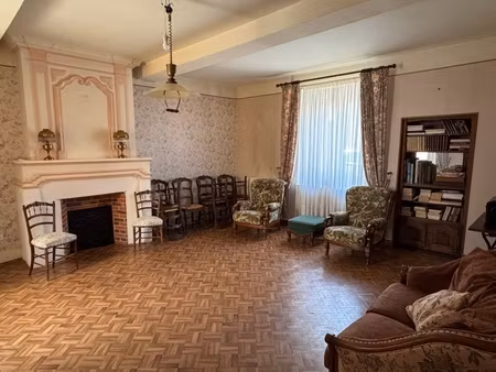 maison de village au beau potentiel