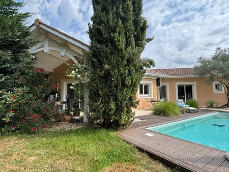 magnifique maison de près de 200m² à arcins