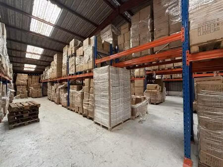 rare ! entrepôt de stockage 1100 m² - le chaudron