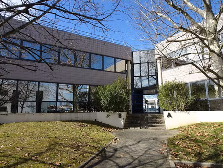 location local commercial 58m² labege 31670