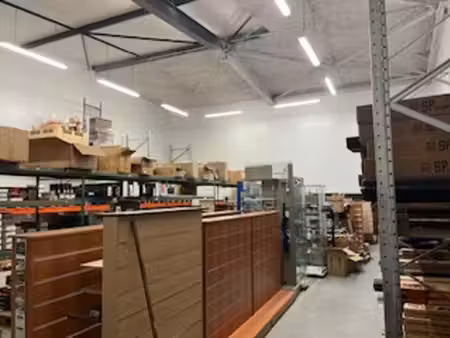 location local commercial 308m² marguerittes 30320