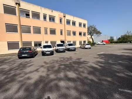 location local professionnel 25m² montagny 69700