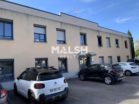 location local professionnel 140m²