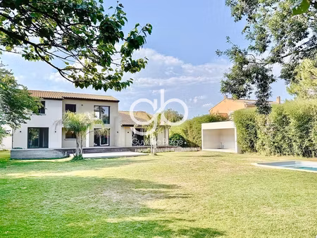 candillargues : maison de 7 pièces (215 m2) en vente