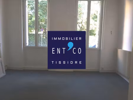 location local professionnel 48m² agen 47000