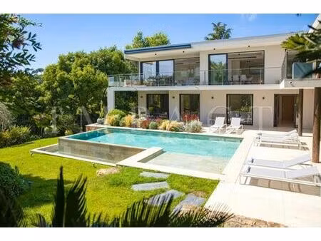 villa de 5 pièces de luxe en location le cannet  france