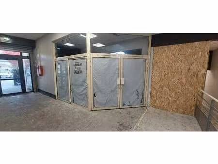 vente bureaux et commerces à bressuire (79300) : à vendre / 41m² bressuire