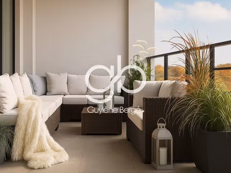 appartement 4 pièces de 90 m2 avec terrasse de 32 m2 à clapi