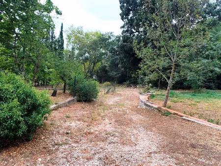 terrain constructible 2 000 m2 à la boissière vue imprenab