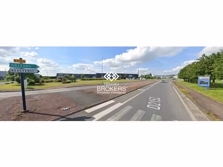 cellule commerciale 1400 m²