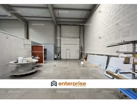 location local commercial