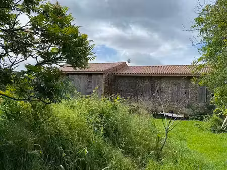 ferme (tte) de 5 pièces principales