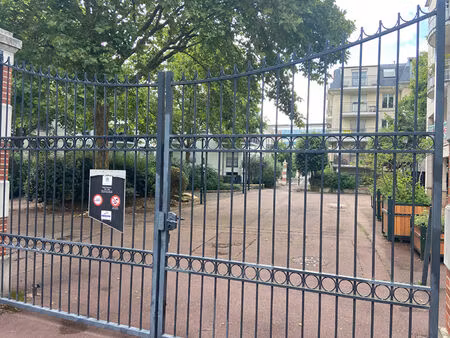 parking la garenne colombes