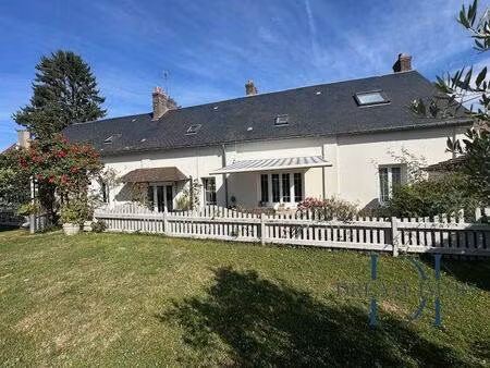 propriété comprenant une maison principale (longère) et un co