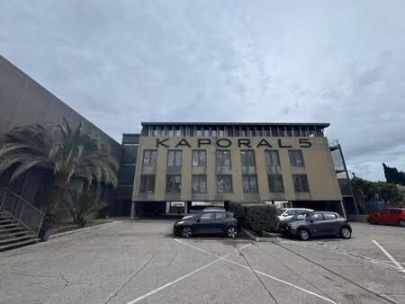 local d'activités à louer