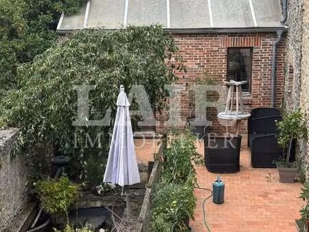 vente bureaux et commerces à mayenne (53100) : à vendre / 235m² mayenne