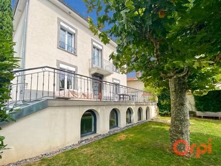 villa de luxe à vendre dans le quartier vassieux