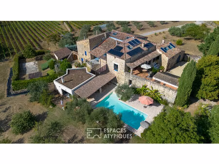 magnanerie de charme avec vue  piscine et grand terrain arboré