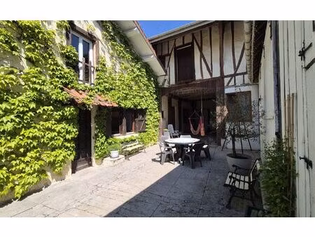 maison saint-amand-sur-fion 147 m² t-6 à vendre  199 000 €