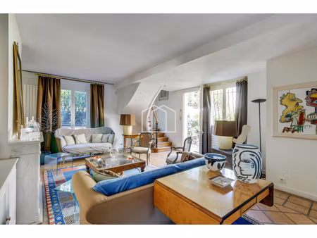 villa à suresnes de 7 pièces 200m² avec jardin