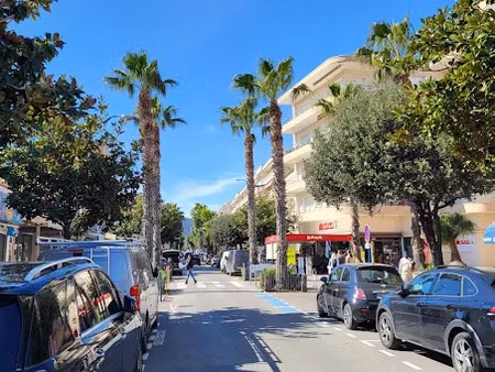 vente locaux professionnels 80 m² à cavalaire-sur-mer (83240)  586 000 €