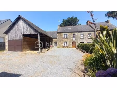 maison à languenan  à deux pas de dinan et des plages