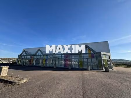 local commercial à louer