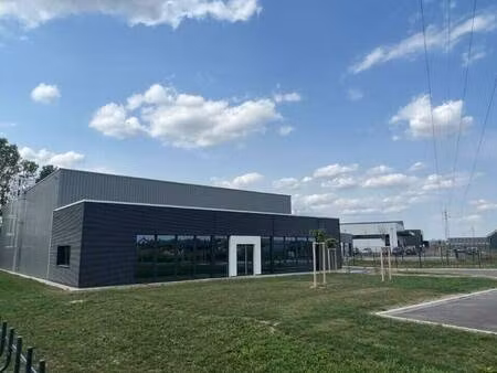 local d'activités à louer