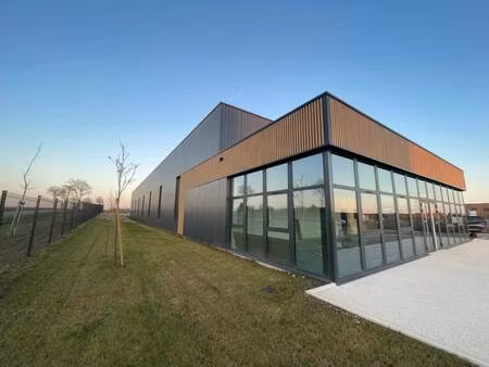 local d'activités à louer