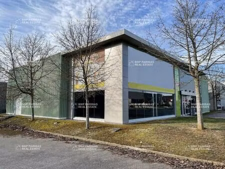 local d'activités à louer