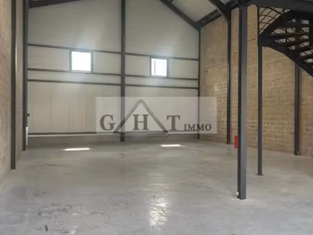 a louer 273 m² entrepot bureaux a groslay