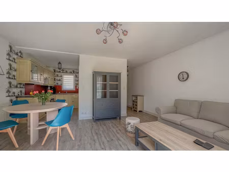 maison t3 plein centre de plescop en location meublée