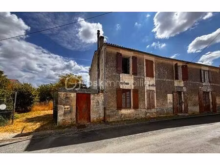 maison ancienne de 140 m² à villeneuve-la-comtesse