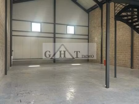 a louer 273 m² entrepot bureaux a groslay
