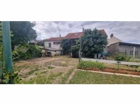 prestigieux immeuble de rapport en vente à ballainvilliers  île-de-france