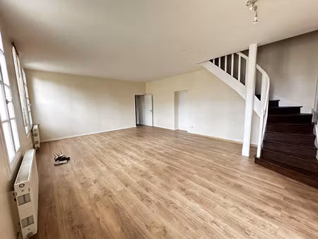 location local commercial 96m² brioude 43100