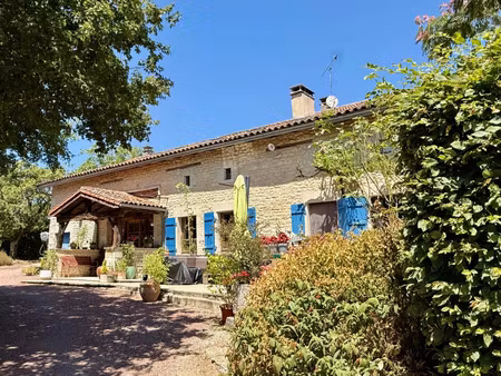 vente maison 8 pièces 214 m² le bouchage (16350)