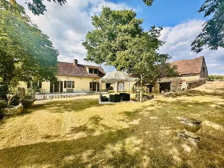 propriété de charme au coeur de la vallée du célé - 4 hectares de nature préservée