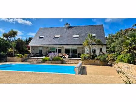 maison contemporaine avec piscine et jardin clohars-fouesnant (29)