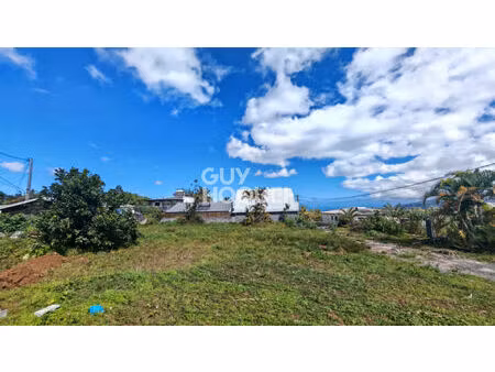 terrain le tampon 359 m2