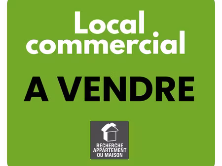 mur commercial libre a l horloge