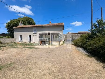 vente maison 3 pièces 60 m² basses (86200)